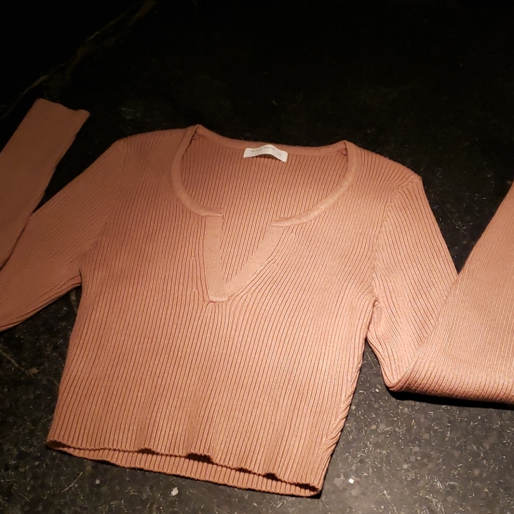 NBW Cropped Beige Long Sleeve Sweater